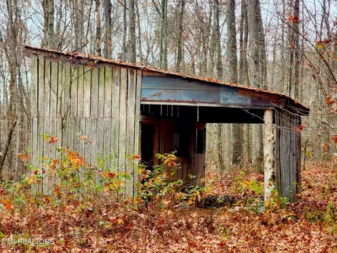 10 06 Acrs Joe Barnett Rd, Jamestown, TN 38556