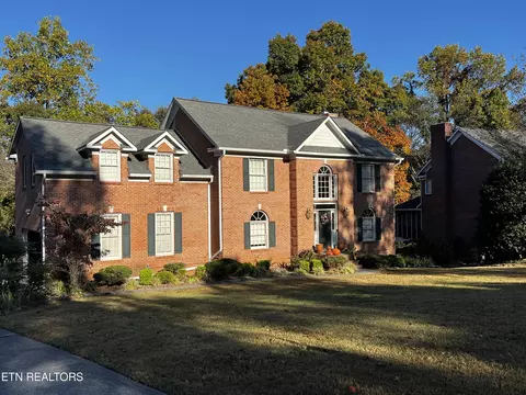 1743 Royal Harbor Dr, Knoxville, TN 37922