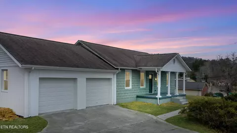 114 Hill St, Rocky Top, TN 37769