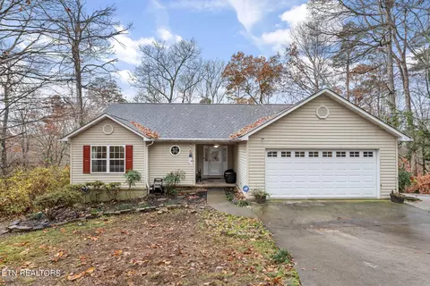 16 Weycliff Pl, Clinton, TN 37716