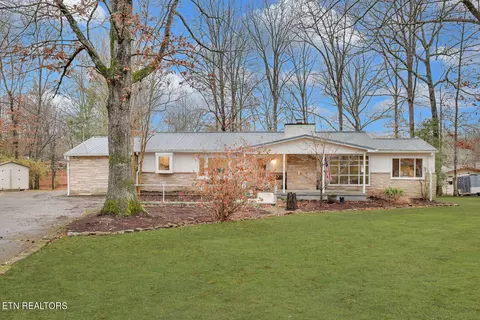 255 Halstead Dr, Crossville, TN 38555