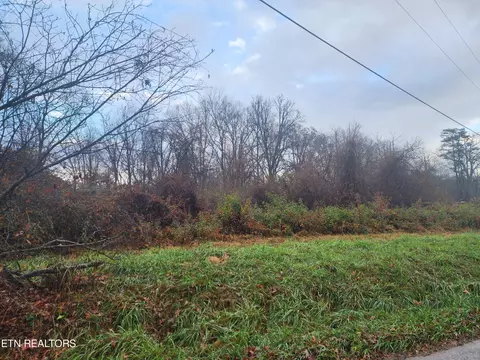 High St, Elgin, TN 37732 photo 5