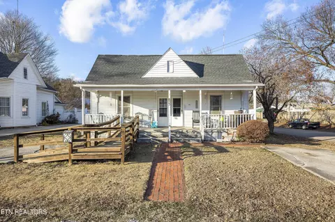 833 Chickamauga Ave, Knoxville, TN 37917