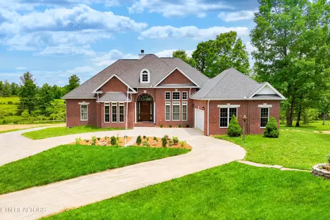 2564 Gatewood Ford Rd, Deer Lodge, TN 37726