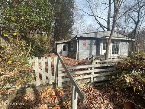139 Manor Rd, Clinton, TN 37716