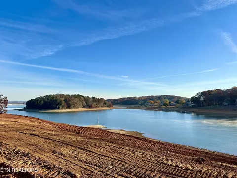 203 Lakeshore Bay Rd, Jefferson City, TN 37760
