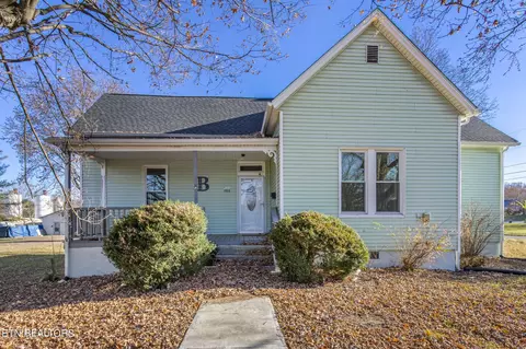 1900 E Fairview Ave, Johnson City, TN 37601