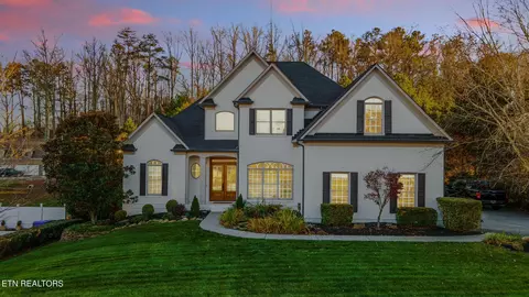 77 Rolling Links Blvd, Oak Ridge, TN 37830