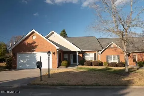 405 Woodlawn Gardens Way #16, Knoxville, TN 37920