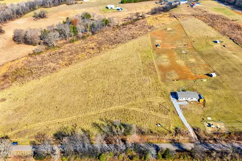 585 Randolph Fridley Rd, Sweetwater, TN 37874
