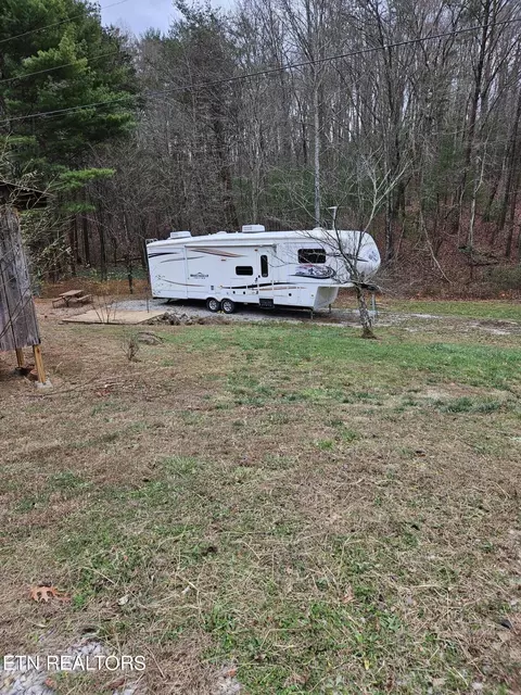 277 Finger Board Rd, Tellico Plains, TN 37385