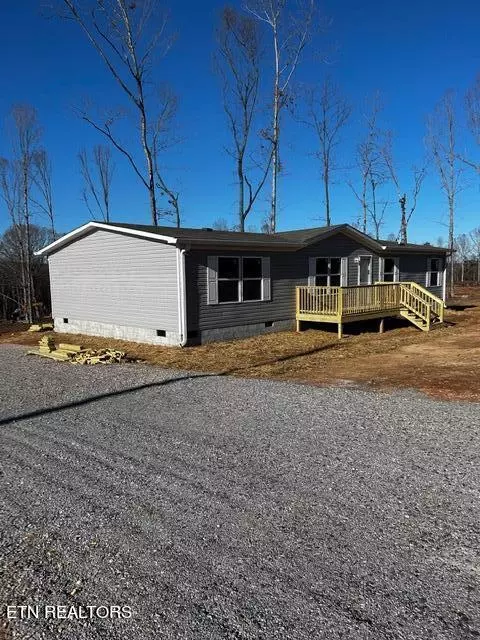 232 Community Dr, Madisonville, TN 37354