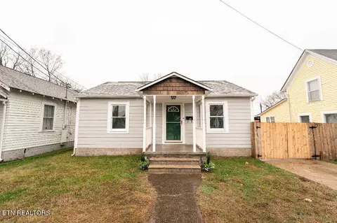 1129 Harvey St, Knoxville, TN 37917