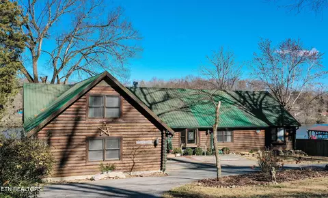 156 Johnson Ln, Clinton, TN 37716