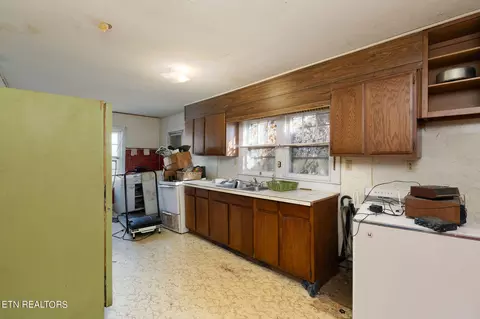 176 Moulton Rd, Fall Branch, TN 37656 photo 10