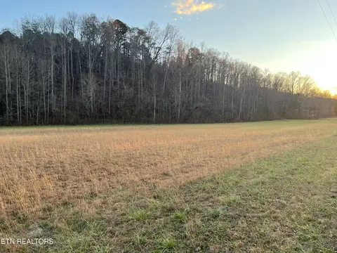 1424 Belltown Rd, Tellico Plains, TN 37385