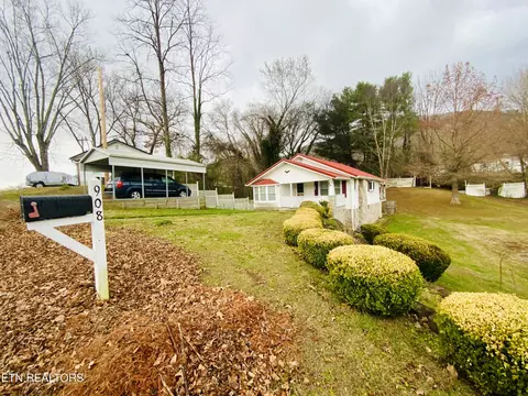908 W Walden St, La Follette, TN 37766