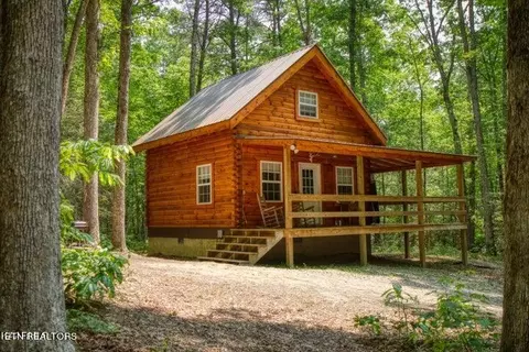 125 Kenneth Dr, Jamestown, TN 38556