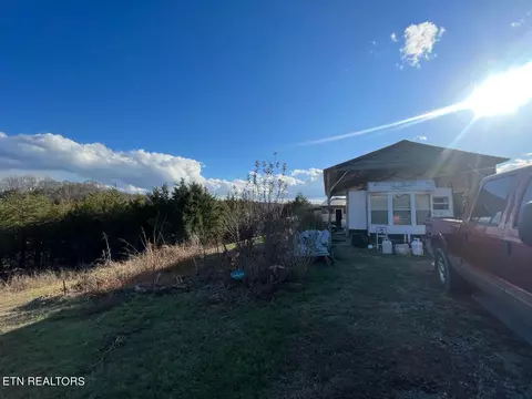 389 Cedar Glen Way, Bybee, TN 37713 photo 5