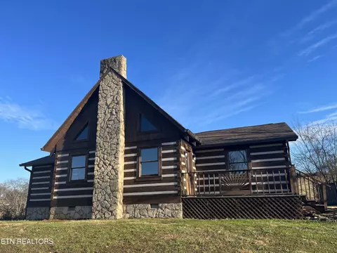 5154 N Wildwood Rd, Maryville, TN 37804