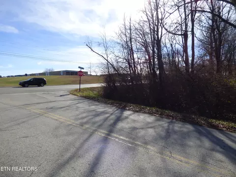 101 Harper Ln, Crossville, TN 38555
