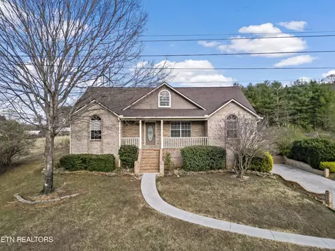 176 Covenant Cir, Lenoir City, TN 37772