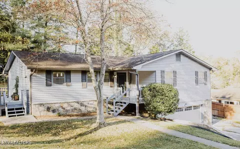 102 Haven Hill Ln, Oak Ridge, TN 37830