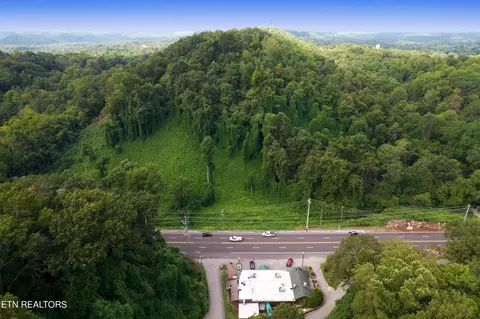Chapman Hwy, Knoxville, TN 37920