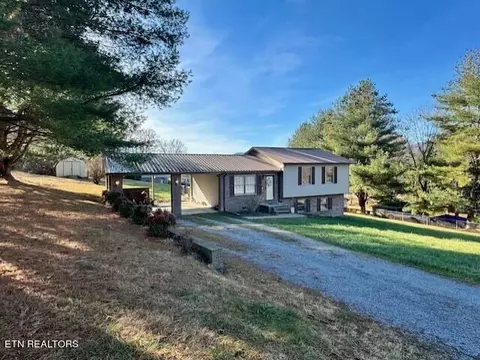 124 Summit Dr, Speedwell, TN 37870