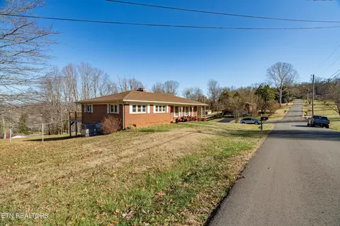 232 Sugar Hill Dr, Sparta, TN 38583