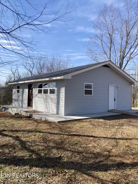 471 Seed Tick Rd, Philadelphia, TN 37846