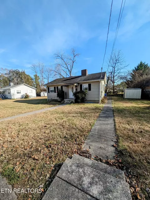109 E Newkirk Ln, Oak Ridge, TN 37830