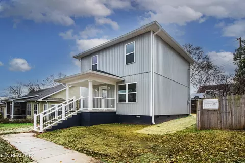 1120 Overton Pl, Knoxville, TN 37917