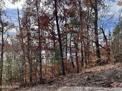 26 Emory Point Ln, Harriman, TN 37748