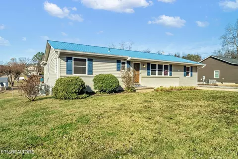 719 Johnson St, Sweetwater, TN 37874