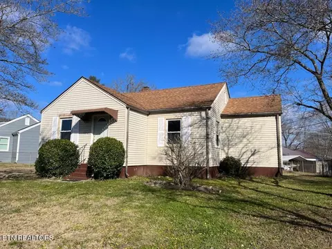 432 Linden Cir, La Follette, TN 37766