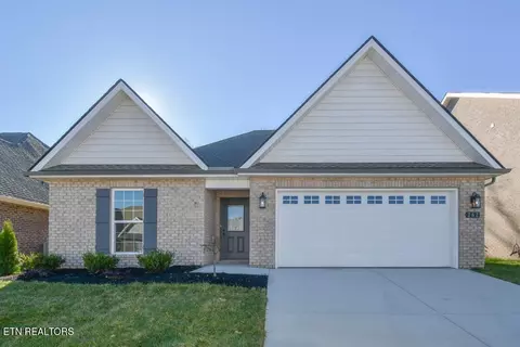 262 Sand Hills Dr, Maryville, TN 37801