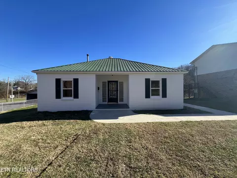 305 W Liberty St, La Follette, TN 37766