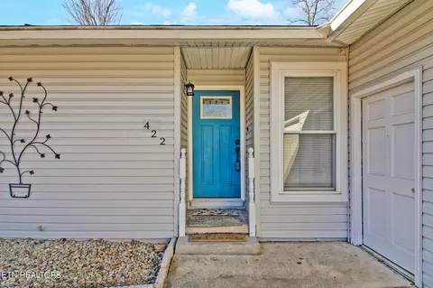 422 Lakeview Dr, Crossville, TN 38558