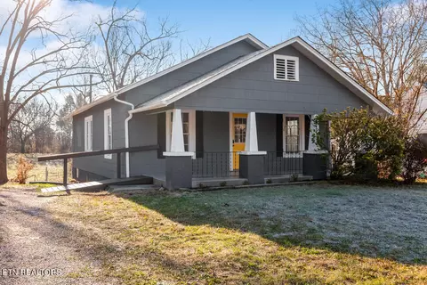 2408 Ridgecrest Dr, Knoxville, TN 37918