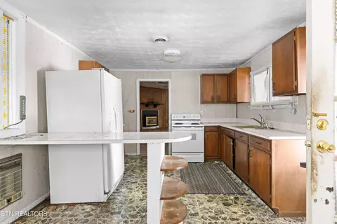 210 Rice Dr, Bean Station, TN 37708 photo 6
