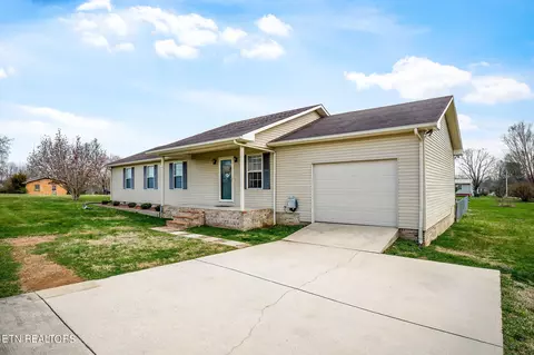 1656 Parker Rd, Sparta, TN 38583