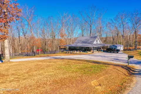 329 Riders Break Ln, Jamestown, TN 38556