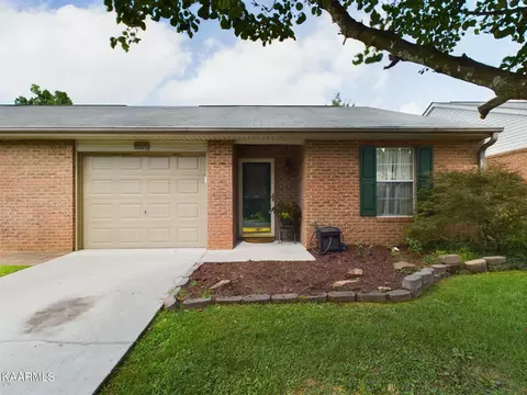8065 Chambord Way, Powell, TN 37849