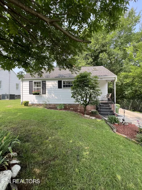 204 Eighth St, Maryville, TN 37804