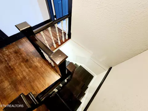 Entry Way - 1836 Dr Thomas Walker Rd, Ewing, VA 24248 photo 5 of 7