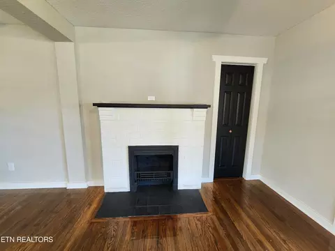 Living - 1836 Dr Thomas Walker Rd, Ewing, VA 24248 photo 2 of 2