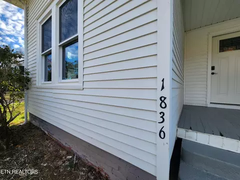 Exterior - 1836 Dr Thomas Walker Rd, Ewing, VA 24248 photo 5 of 18