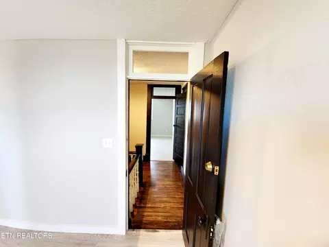 Entry Way - 1836 Dr Thomas Walker Rd, Ewing, VA 24248 photo 7 of 7