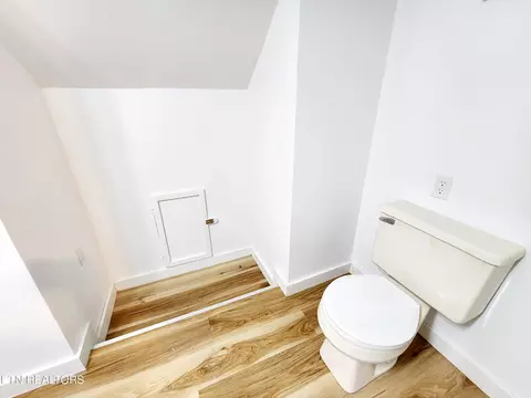 Bath - 1836 Dr Thomas Walker Rd, Ewing, VA 24248 photo 7 of 8